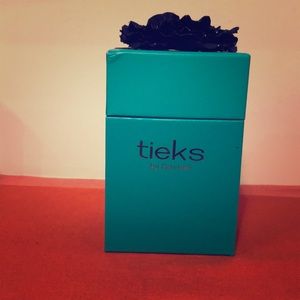 Tieks